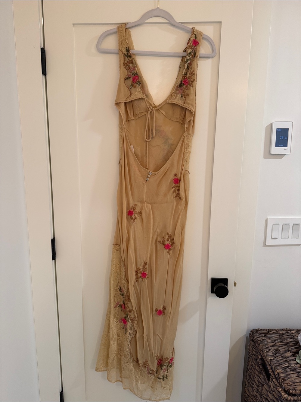 Free People meet again midi dress Beige Maxi Dress with Pink Floral Appliqué - Picture 2 of 6